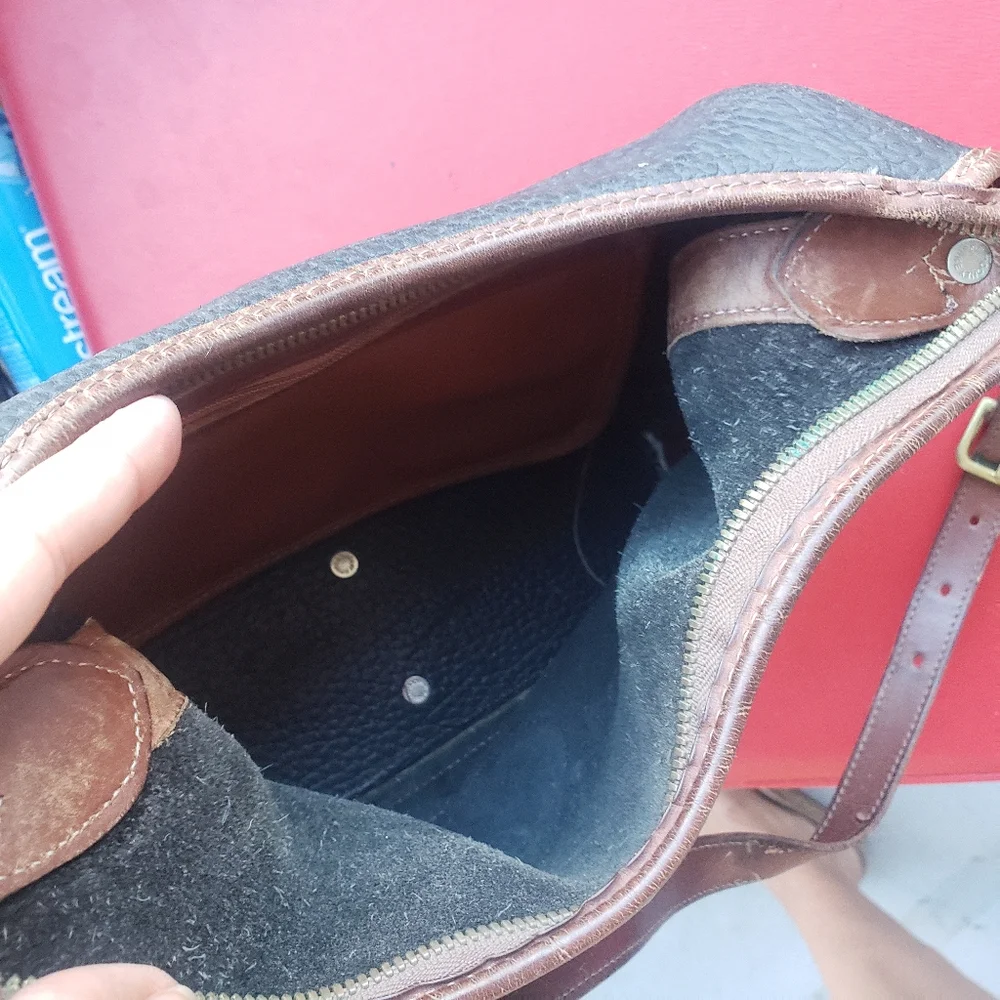 Vtg Dooney & Bourke All Weather Pebble Leather Black Small Hobo Shoulder bag